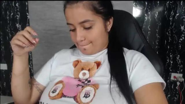 Image 2 of evemilk Stream on Chaturbate on 1 month ago
