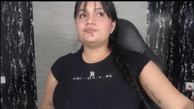 Image 3 of evemilk Stream on Chaturbate on 13 days ago