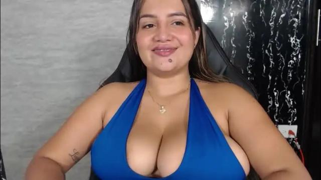 Image 3 of evemilk Stream on Chaturbate on 26 days ago