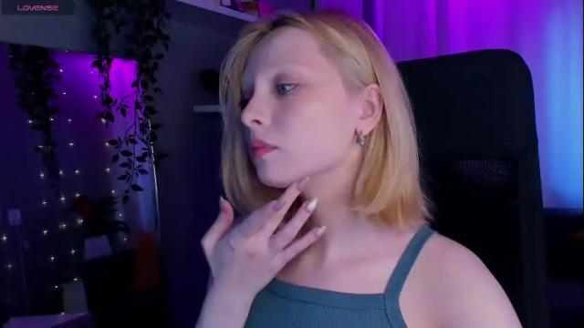 Image 10 of eves_eyes Stream on Chaturbate on 24 days ago