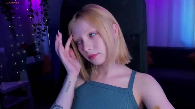Image 6 of eves_eyes Stream on Chaturbate on 24 days ago