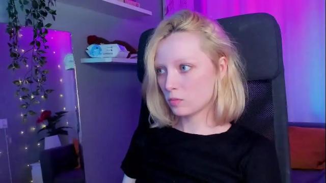 Image 3 of eves_eyes Stream on Chaturbate on 22 days ago