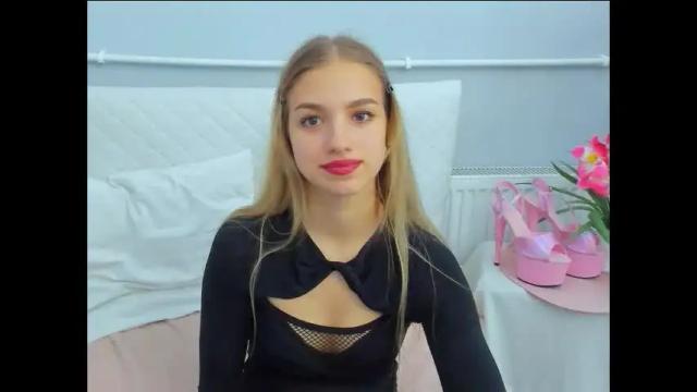 Image 10 of evettegold Stream on Chaturbate on 2 days ago