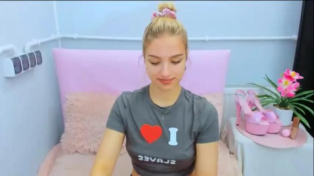 Image 6 of evettegold Stream on Chaturbate on 1 month ago