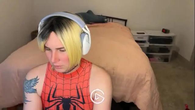 Image 2 of evey_envy Stream on Chaturbate on 13 months ago