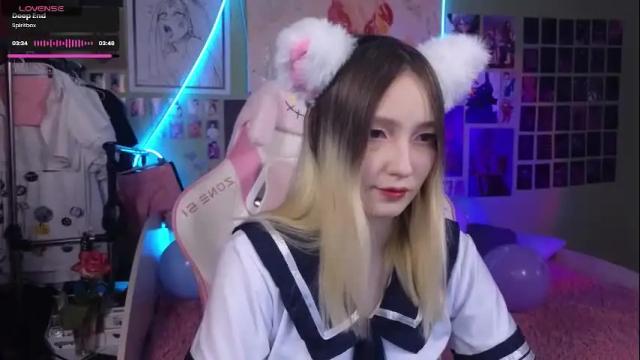 Image 2 of evie_rosen Stream on Chaturbate on 2 months ago