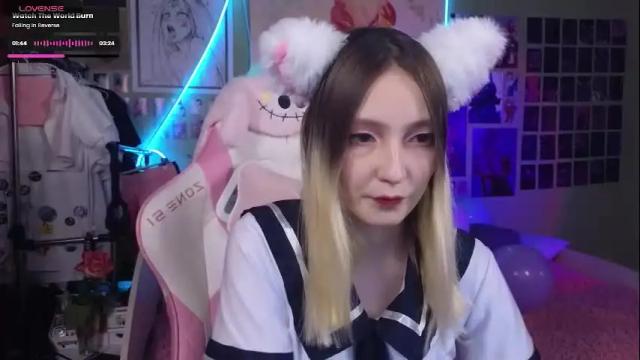 Image 4 of evie_rosen Stream on Chaturbate on 2 months ago