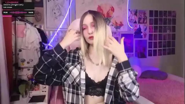 Image 4 of evie_rosen Stream on Chaturbate on 2 months ago