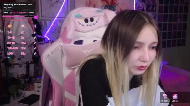 Image 10 of evie_rosen Stream on Chaturbate on 2 months ago