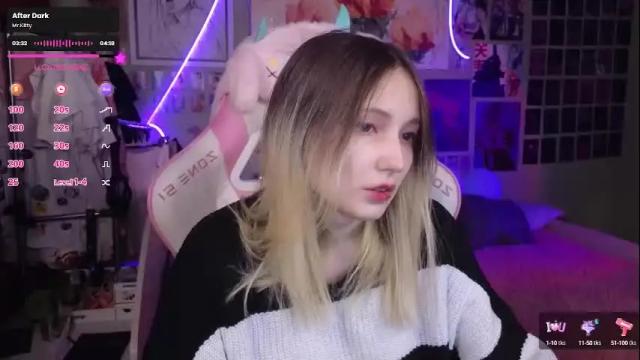 Image 2 of evie_rosen Stream on Chaturbate on 2 months ago