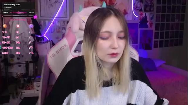 Image 3 of evie_rosen Stream on Chaturbate on 2 months ago