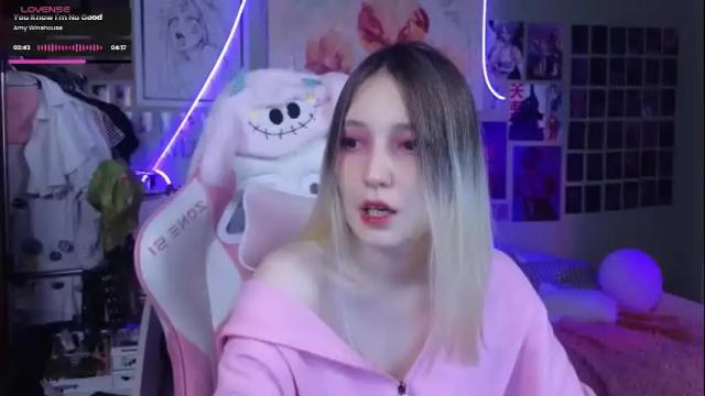 Image 12 of evie_rosen Stream on Chaturbate on 1 month ago