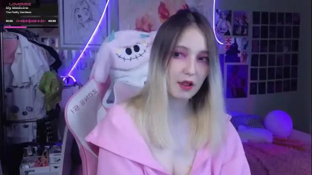 Image 3 of evie_rosen Stream on Chaturbate on 1 month ago