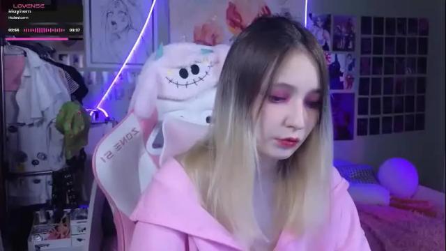 Image 4 of evie_rosen Stream on Chaturbate on 1 month ago