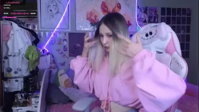 Image 7 of evie_rosen Stream on Chaturbate on 1 month ago