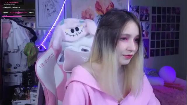 Image 8 of evie_rosen Stream on Chaturbate on 1 month ago