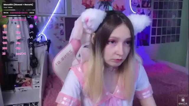 Image 8 of evie_rosen Stream on Chaturbate on 27 days ago