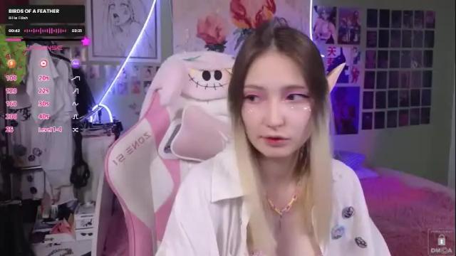 Image 2 of evie_rosen Stream on Chaturbate on 25 days ago