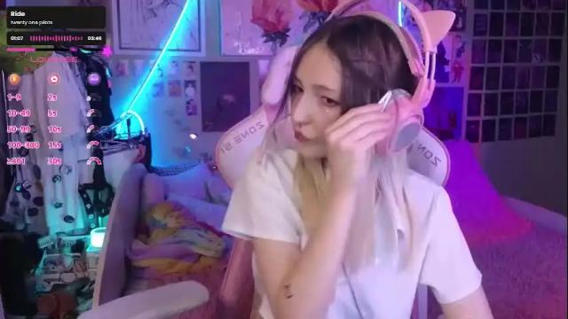 Image 12 of evie_rosen Stream on Chaturbate on 11 days ago