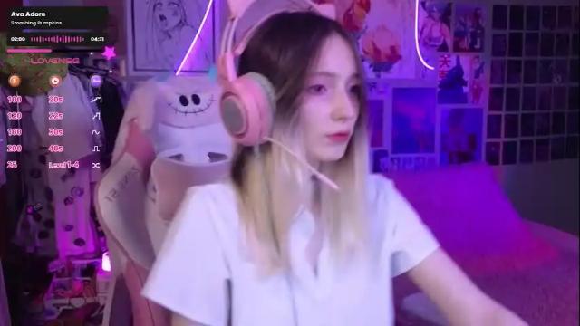 Image 3 of evie_rosen Stream on Chaturbate on 11 days ago