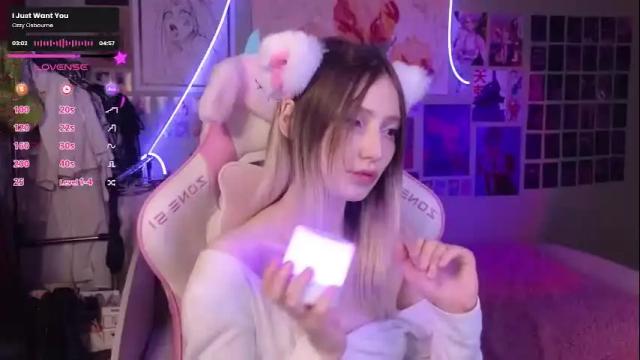 Image 10 of evie_rosen Stream on Chaturbate on 2 days ago