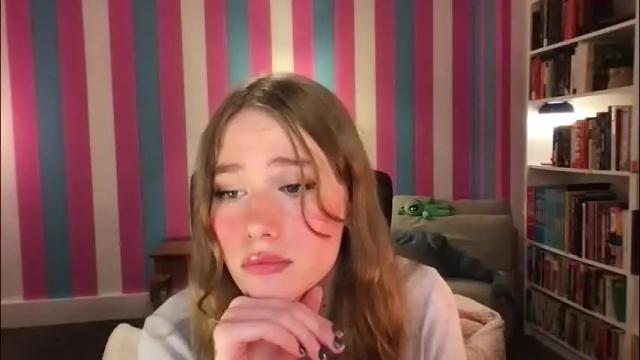 Image 3 of eviecam Stream on Chaturbate on 1 month ago