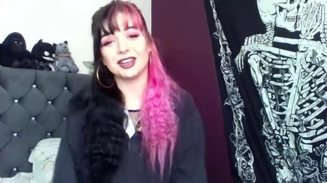 Image 10 of evieestonee Stream on Chaturbate on 18 months ago