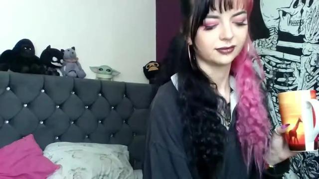 Image 3 of evieestonee Stream on Chaturbate on 18 months ago