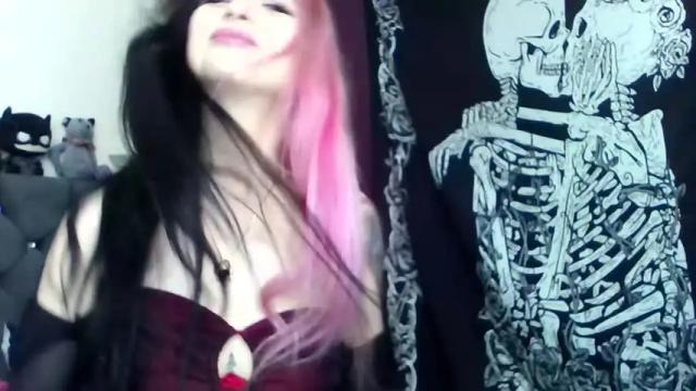 Image 12 of evieestonee Stream on Chaturbate on 18 months ago