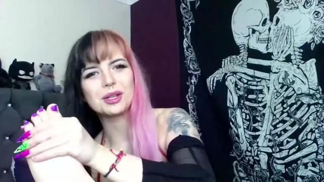 Image 7 of evieestonee Stream on Chaturbate on 18 months ago