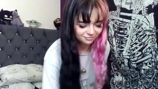 Image 10 of evieestonee Stream on Chaturbate on 18 months ago