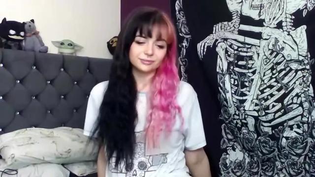 Image 8 of evieestonee Stream on Chaturbate on 18 months ago