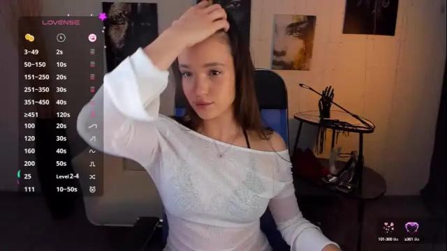 Image 2 of eviegreens Stream on Chaturbate on 1 month ago
