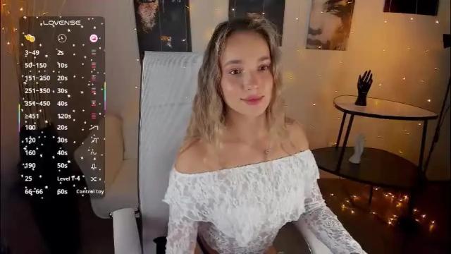 Image 6 of eviegreens Stream on Chaturbate on 2 months ago