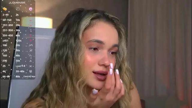 Image 12 of eviegreens Stream on Chaturbate on 4 days ago