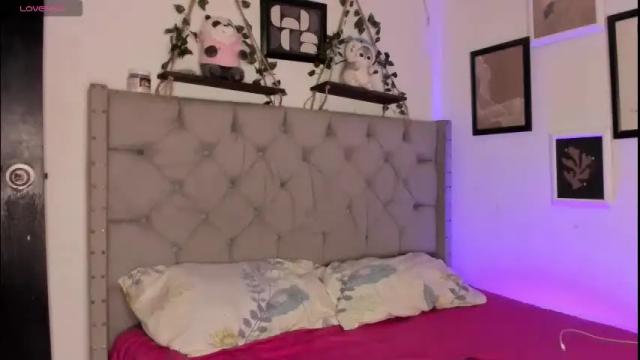 Image 3 of evieh1_ Stream on Chaturbate on 1 month ago