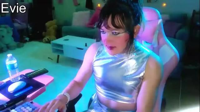Image 7 of evieophanim Stream on Chaturbate on 16 months ago