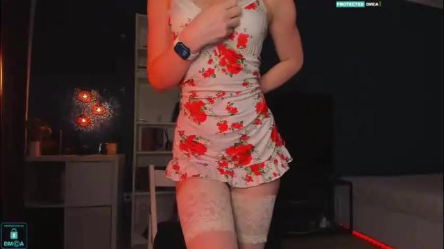 Image 10 of eviesapphire Stream on Chaturbate on 2 months ago