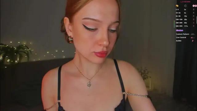 Image 8 of eviesapphire Stream on Chaturbate on 4 days ago