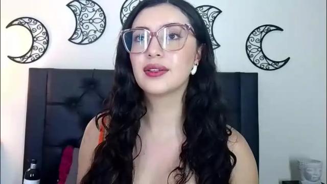 Image 12 of evoletmk Stream on Chaturbate on 2 months ago