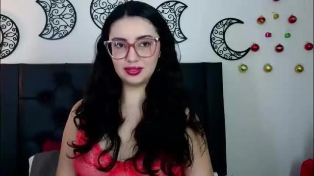 Image 3 of evoletmk Stream on Chaturbate on 1 month ago