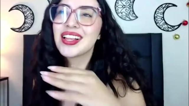 Image 3 of evoletmk Stream on Chaturbate on 1 month ago