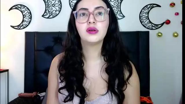 Image 12 of evoletmk Stream on Chaturbate on 1 month ago