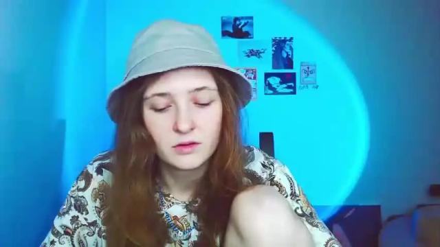 Image 7 of evoneska Stream on Chaturbate on 19 months ago
