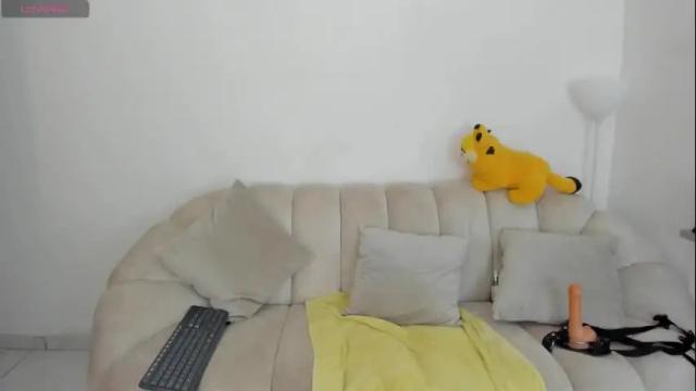 Image 2 of evva_moon69 Stream on Chaturbate on 1 month ago