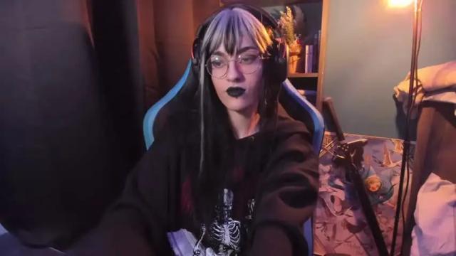 Image 3 of existenc3 Stream on Chaturbate on 17 months ago
