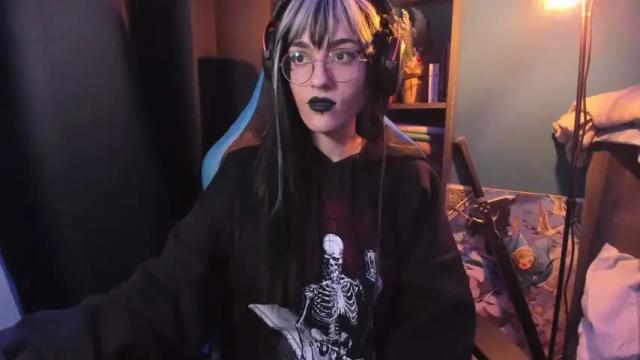 Image 4 of existenc3 Stream on Chaturbate on 17 months ago