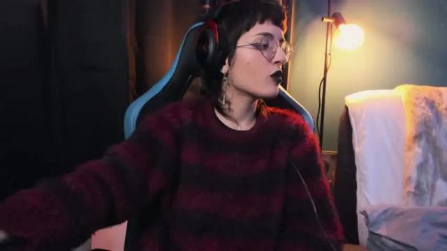Image 2 of existenc3 Stream on Chaturbate on 16 months ago