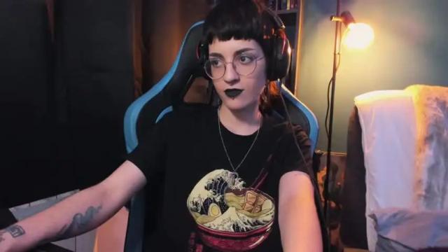 Image 3 of existenc3 Stream on Chaturbate on 16 months ago