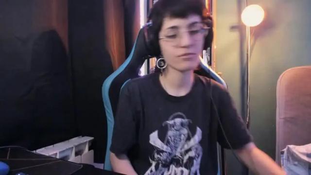 Image 8 of existenc3 Stream on Chaturbate on 14 months ago